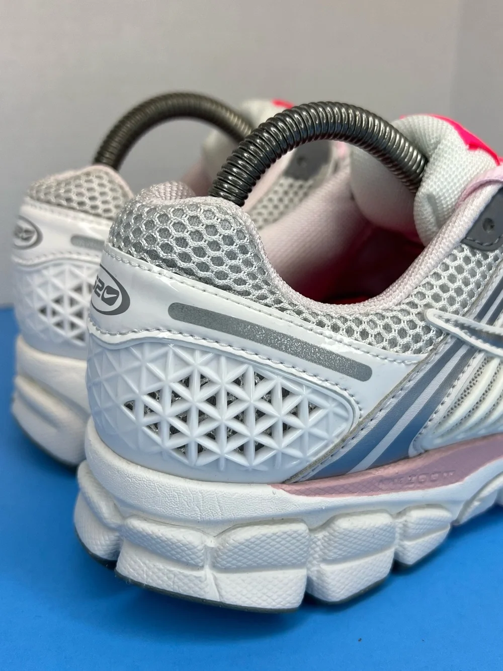 Nike Vomero 5 “520” Pack Womens Sz 8 FN3695-001 New without Box - Photon Dust - Picture 7 of 15
